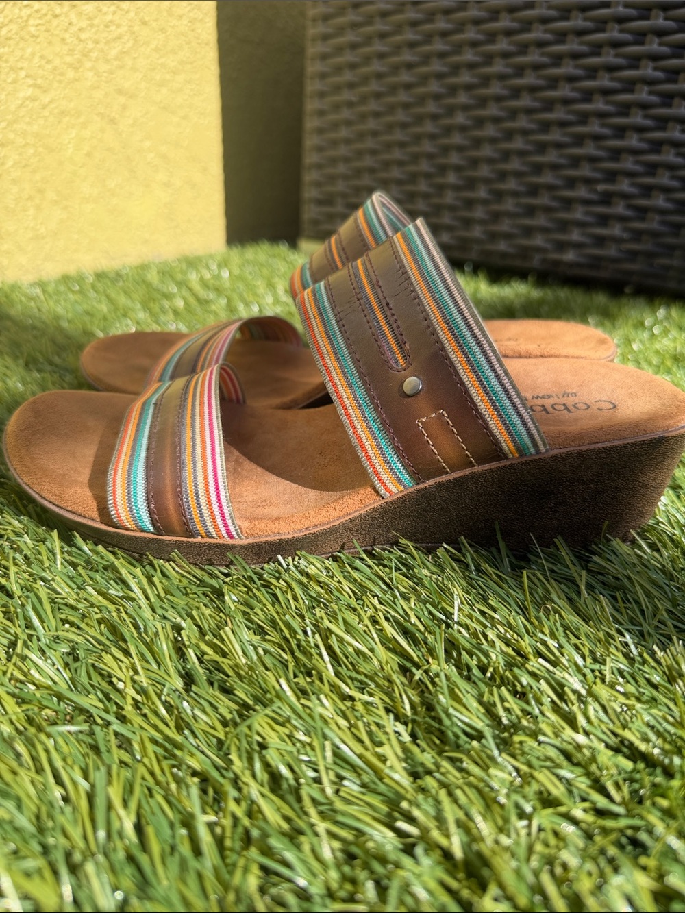 Cobb Hill by New Balance Brown Wedge Sandals w/ Multicolor Striped Straps size 6